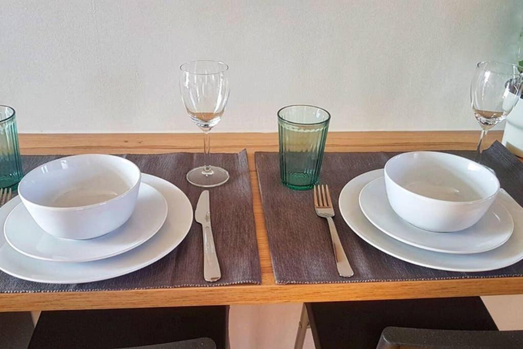 Modern Studio Apartment Near Town Centre Poole Buitenkant foto